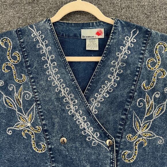 Vintage License Womens Denim Vest Size L Embellished Acid Wash Double Breasted - Picture 2 of 10